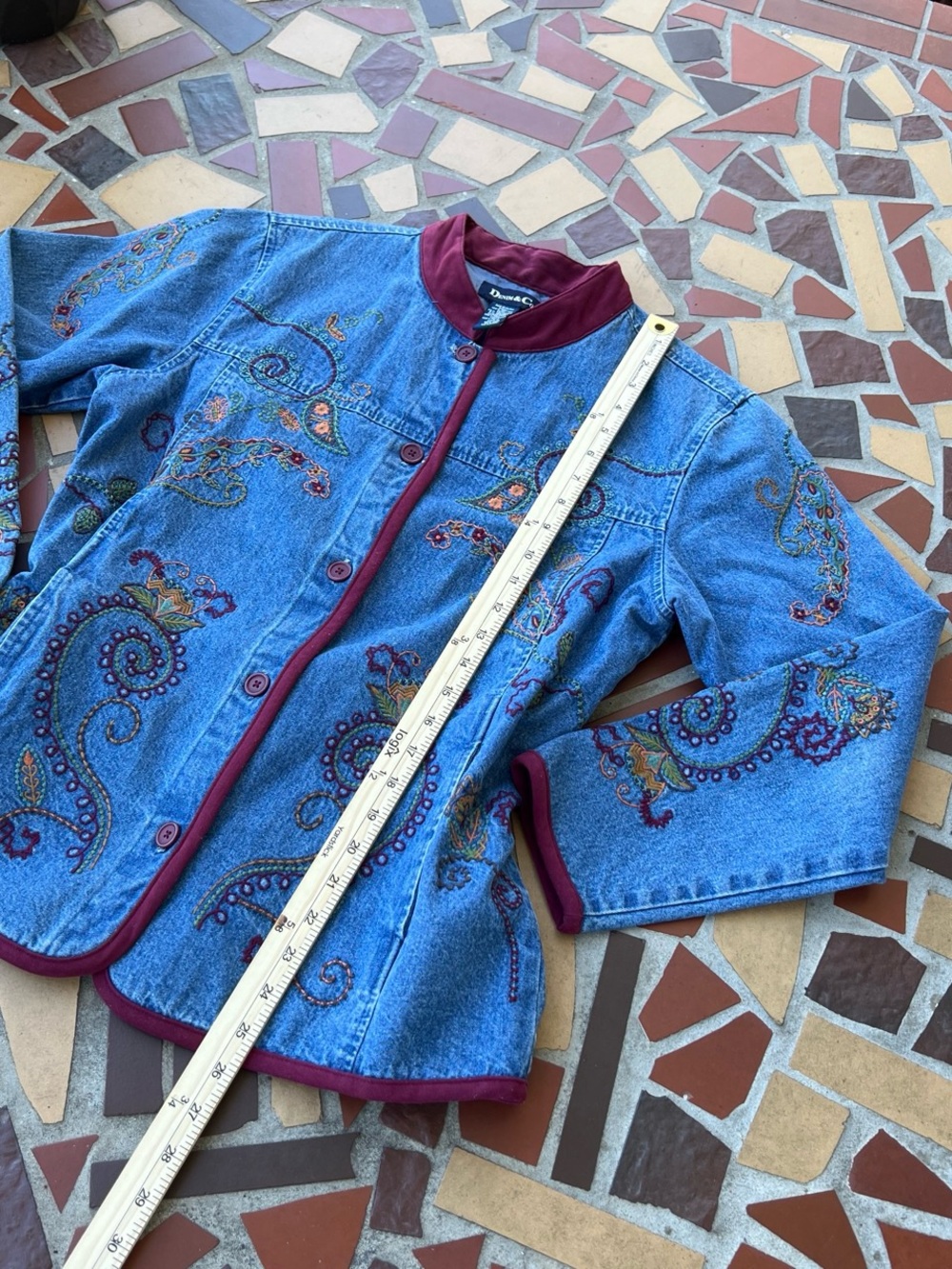 Vintage Granny Core Denim&Co Blue Embroidered Denim Jacket with Burgundy Trim - Picture 4 of 6